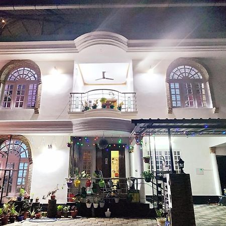 Hotel Jj'S White House Thrissur Exterior foto
